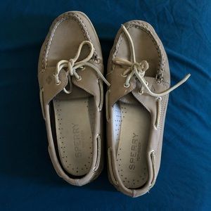 Sperry leather boat shoe